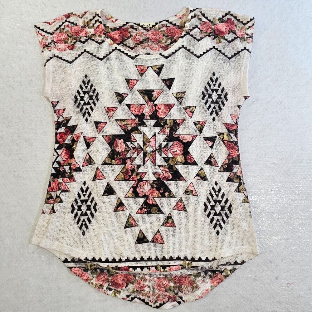 Love J USA Top Womens Size M Southwestern Aztec Knit Cap Sleeve Pink Blouse Boho